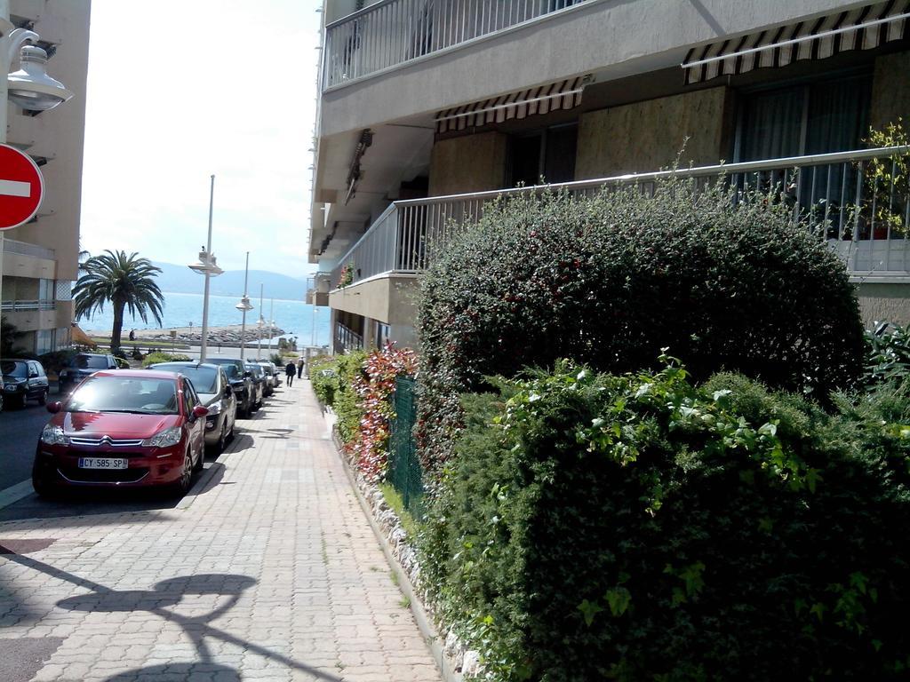 Appartement Promenade Des Bains Сен-Рафаэль Экстерьер фото